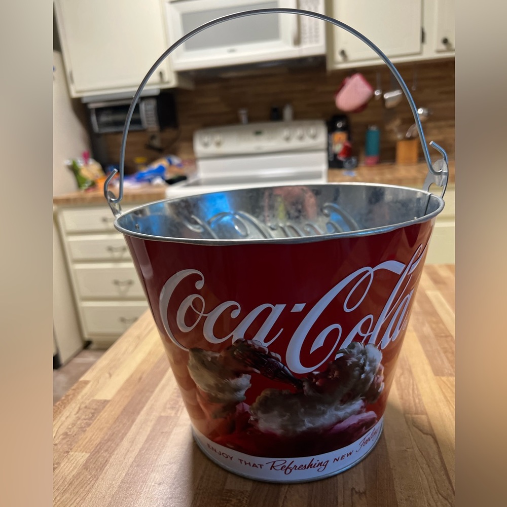 Coca Cola Santa popcorn bucket. Like new